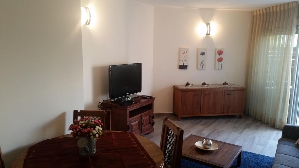 Michelle Suites Herzelia Pituach Экстерьер фото